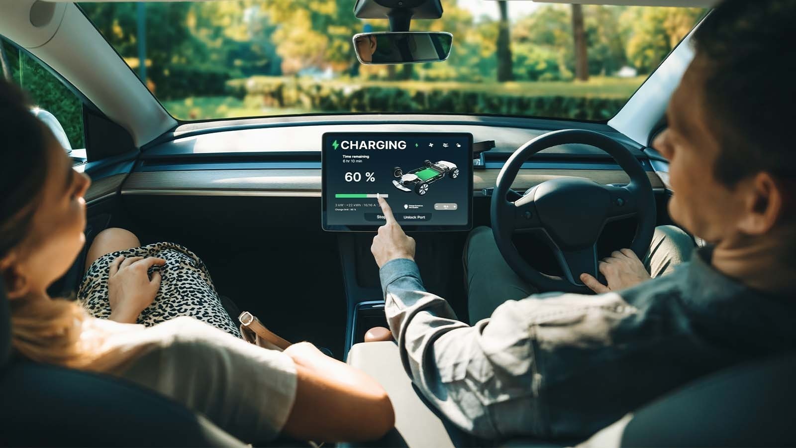 Electric vehicle infotainment screen with charging status